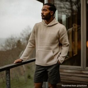 Taylor Stitch - The Nomad Hoodie in Flax Twill Beige